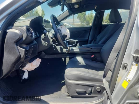 2022 Lexus IS 300 z VIN JTHDA1D24N5119484, wystawiony jako Copart lot #70503405 z przebiegiem 27 040 mil mil oraz Szkoda całkowita • Salvage title. Historia ofert i sprzedaży dostępna na DreamBid. Obrazek 7.