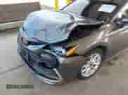 2023 Toyota Camry LE z VIN 4T1R11AK8PU778832, wystawiony jako IAAI lot #43357249 z przebiegiem 48 622 mil mil oraz . Historia ofert i sprzedaży dostępna na DreamBid. Obrazek 6.