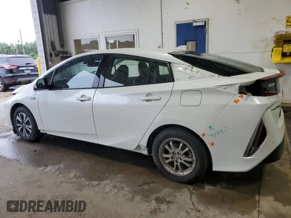 2018 Toyota Prius Plus with VIN JTDKARFP8J3074202, listed as a Copart auction lot 68946305 with 120,666 mi miles and Salvage title. Bid and sale history available at DreamBid. Image 2.