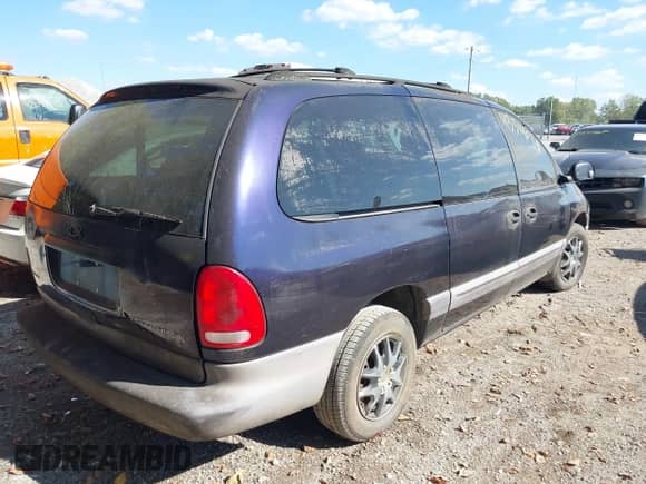 1998 Dodge Caravan SE с VIN 2B4GP44G3WR688466, выставлен на аукционе IAAI как лот 43314028 с пробегом 187 686 миль миль и . История ставок и продаж доступна на DreamBid. Изображение 4.
