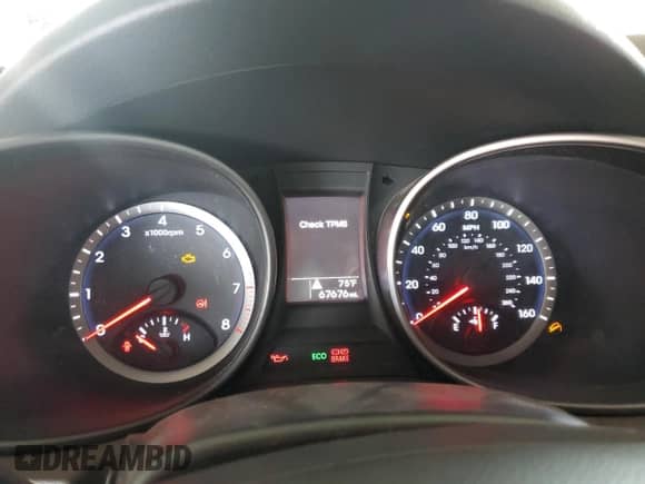 2016 Hyundai Santa Fe with VIN 5XYZT3LB9GG370476, listed as a Copart auction lot 68878545 with 67,676 mi miles and Salvage title. Bid and sale history available at DreamBid. Image 9.