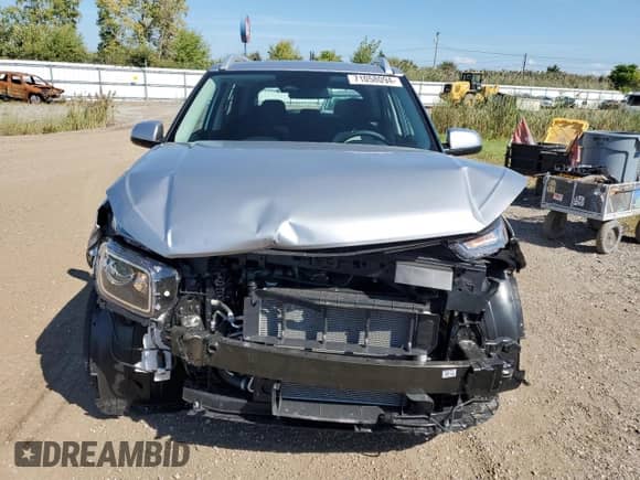 2024 Hyundai Venue SEL z VIN KMHRC8A33RU327547, wystawiony jako Copart lot #71058094 z przebiegiem 1 660 mil mil oraz Szkoda całkowita • Salvage title. Historia ofert i sprzedaży dostępna na DreamBid. Obrazek 5.