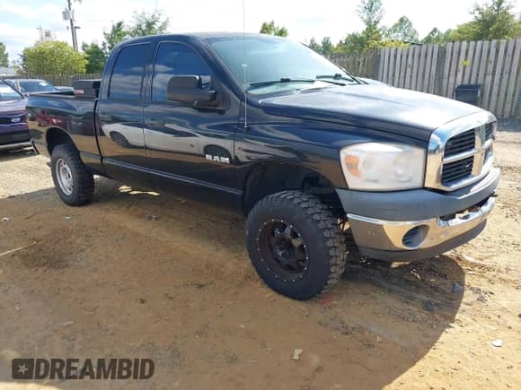 2008 Dodge 1500 SLT with VIN 1D7HU18N28S605348, listed as a IAAI auction lot 43327506 with 178,905 mi miles and . Bid and sale history available at DreamBid. Image 1.