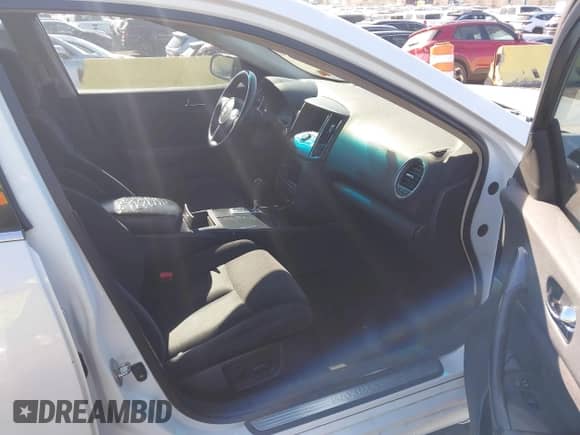 2013 Nissan Maxima SV z VIN 1N4AA5AP4DC818514, wystawiony jako IAAI lot #41647195 z przebiegiem 143 476 mil mil oraz . Historia ofert i sprzedaży dostępna na DreamBid. Obrazek 5.