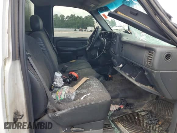 2000 Chevrolet Silverado 1500 with VIN 1GCEC14V0YE251964, listed as a Copart auction lot 66837635 with 402,207 mi miles and Salvage title. Bid and sale history available at DreamBid. Image 10.