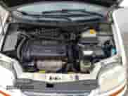 2004 Chevrolet Aveo LS z VIN KL1TJ526X4B230798, wystawiony jako Copart lot #75946564 z przebiegiem 240 971 mil mil oraz Czysty tytuł • Clean title. Historia ofert i sprzedaży dostępna na DreamBid. Obrazek 11.