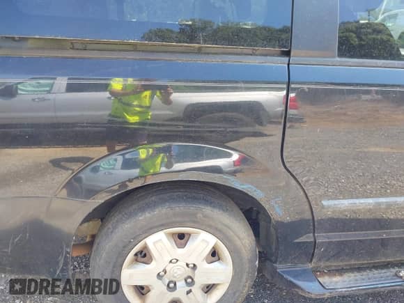 2008 Dodge Grand Caravan SE с VIN 1D8HN44H78B181742, выставлен на аукционе IAAI как лот 42632203 с пробегом 171 758 миль миль и . История ставок и продаж доступна на DreamBid. Изображение 13.