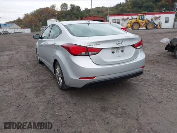 2015 Hyundai Elantra SE z VIN 5NPDH4AE1FH605054, wystawiony jako IAAI lot #43516615 z przebiegiem 102 368 mil mil oraz . Historia ofert i sprzedaży dostępna na DreamBid. Obrazek 3.