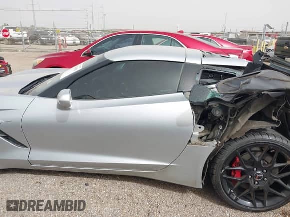 2017 Chevrolet Corvette 3LT with VIN 1G1YF2D75H5107508, listed as a IAAI auction lot 41841970 with 107,296 mi miles and . Bid and sale history available at DreamBid. Image 14.