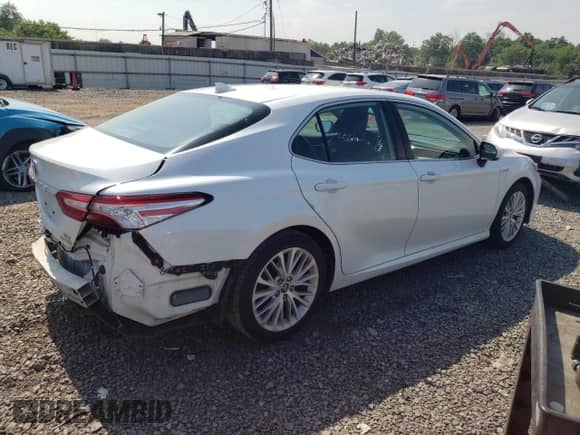 2019 Toyota Camry Hybrid LE с VIN 4T1B21HK5KU014272, выставлен на аукционе Copart как лот 62397815 с пробегом 59 834 миль миль и Списание • Salvage title. История ставок и продаж доступна на DreamBid. Изображение 3.