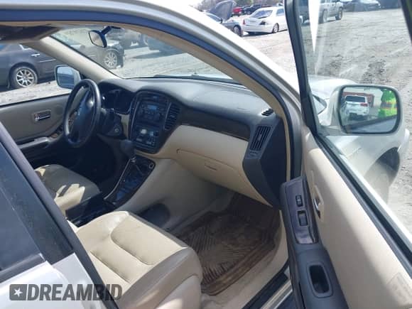2003 Toyota Highlander с VIN JTEHF21A930113286, выставлен на аукционе IAAI как лот 41619789 с пробегом 311 242 миль миль и . История ставок и продаж доступна на DreamBid. Изображение 5.