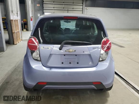 2015 Chevrolet Spark LS z VIN KL8CB6S92FC738906, wystawiony jako Copart lot #91193185 z przebiegiem 86 872 mil mil oraz Czysty tytuł • Clean title. Historia ofert i sprzedaży dostępna na DreamBid. Obrazek 6.