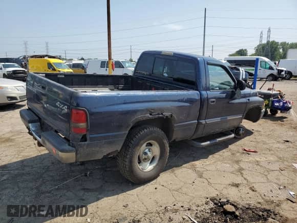 2000 Dodge 1500 with VIN 1B7HF16Z5YS561064, listed as a Copart auction lot 67830435 with 158,293 mi miles and Clean title. Bid and sale history available at DreamBid. Image 3.