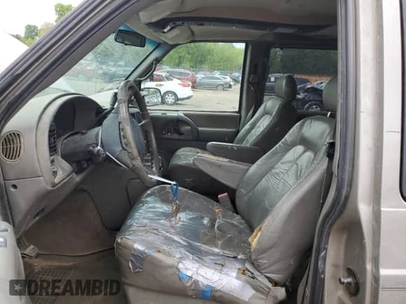 2004 Chevrolet Astro с VIN 1GNEL19X14B101892, выставлен на аукционе Copart как лот 72381434 с пробегом 354 188 миль миль и Списание • Salvage title. История ставок и продаж доступна на DreamBid. Изображение 7.