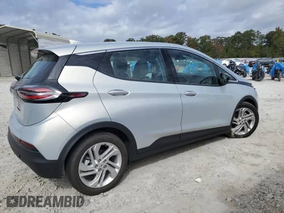 2023 Chevrolet Bolt EV 1LT z VIN 1G1FW6S02P4134108, wystawiony jako Copart lot #73603553 z przebiegiem 9 816 mil mil oraz . Historia ofert i sprzedaży dostępna na DreamBid. Obrazek 3.
