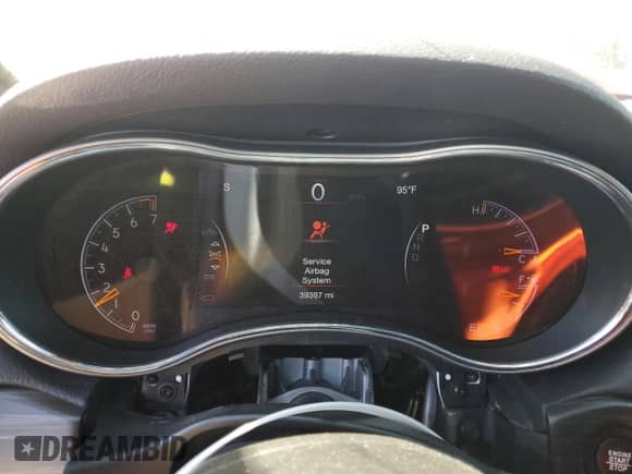 2021 Jeep Grand Cherokee Limited with VIN 1C4RJEBG5MC873937, listed as a Copart auction lot 71121215 with 39,397 mi miles and Salvage title. Bid and sale history available at DreamBid. Image 9.
