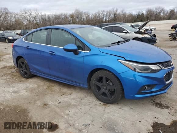 2017 Chevrolet Cruze LT z VIN 1G1BD5SM8H7196677, wystawiony jako Copart lot #84958004 z przebiegiem 103 283 mil mil oraz Szkoda całkowita • Salvage title. Historia ofert i sprzedaży dostępna na DreamBid. Obrazek 4.