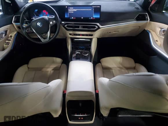 2023 BMW 3 Series 330e xDrive z VIN 3MW39FS08P8C88897, wystawiony jako Copart lot #51423425 z przebiegiem 16 163 mil mil oraz Szkoda całkowita • Salvage title. Historia ofert i sprzedaży dostępna na DreamBid. Obrazek 8.