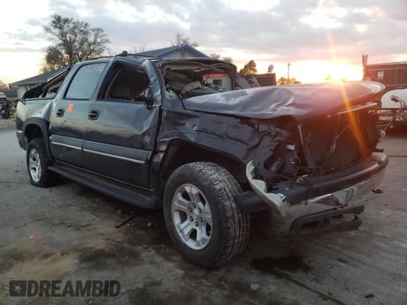 2004 Chevrolet Suburban LS z VIN 1GNFK16Z84J185759, wystawiony jako Copart lot #41643684 z przebiegiem 237 641 mil mil oraz Szkoda całkowita • Salvage title. Historia ofert i sprzedaży dostępna na DreamBid. Obrazek 4.