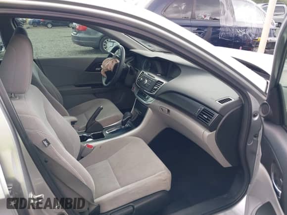 2013 Honda Accord EX z VIN 1HGCR2F77DA051001, wystawiony jako IAAI lot #42312868 z przebiegiem 159 898 mil mil oraz . Historia ofert i sprzedaży dostępna na DreamBid. Obrazek 5.