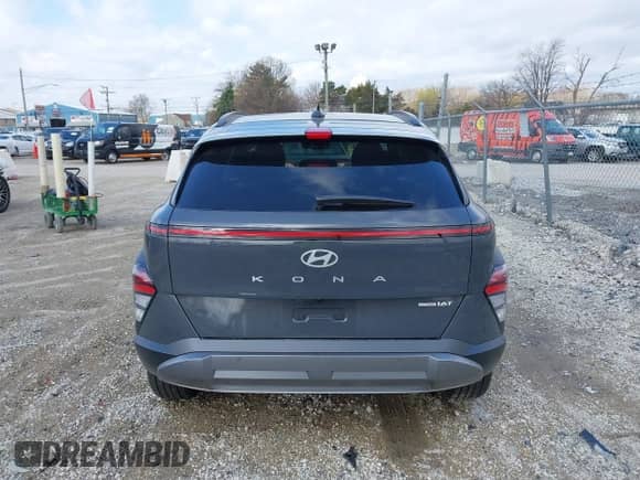 2025 Hyundai Kona Limited с VIN KM8HECA39SU190015, выставлен на аукционе IAAI как лот 41971064 с пробегом 2 595 миль миль и . История ставок и продаж доступна на DreamBid. Изображение 16.