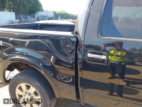 2011 Ford F-150 XLT z VIN 1FTFW1ET6BFC08837, wystawiony jako IAAI lot #42796324 z przebiegiem 214 495 mil mil oraz . Historia ofert i sprzedaży dostępna na DreamBid. Obrazek 6.