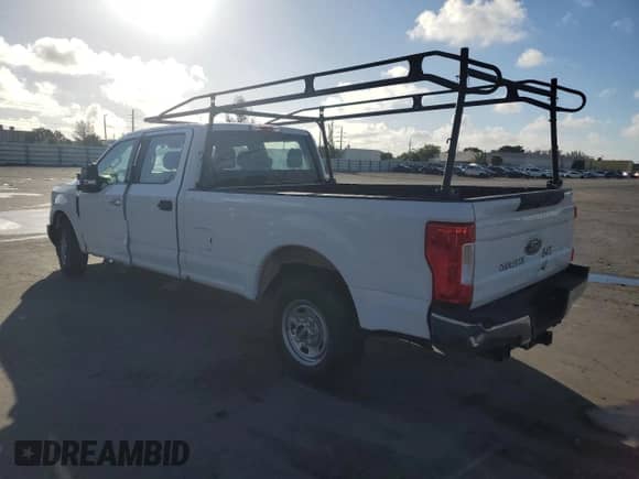 2019 Ford F-250 XL с VIN 1FT7W2A60KEF95062, выставлен на аукционе Copart как лот 90327885 с пробегом 17 836 миль миль и Списание • Salvage title. История ставок и продаж доступна на DreamBid. Изображение 2.