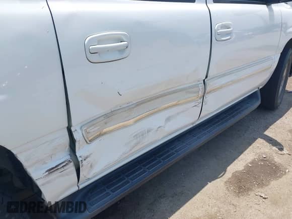 2005 Chevrolet Suburban LS с VIN 3GNEC16Z35G279673, выставлен на аукционе IAAI как лот 42428085 с пробегом 290 108 миль миль и . История ставок и продаж доступна на DreamBid. Изображение 6.