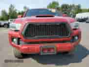 2016 Toyota Tacoma TRD Sport с VIN 5TFRZ5CN8GX009550, выставлен на аукционе Copart как лот 70159565 с пробегом 118 596 миль миль и Чистый • Clean title. История ставок и продаж доступна на DreamBid. Изображение 5.
