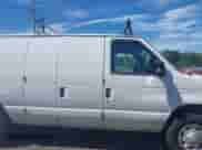 2014 Ford Econoline Cargo Super Duty Commercial z VIN 1FTSE3EL4EDA24588, wystawiony jako IAAI lot #43040432 z przebiegiem 189 731 mil mil oraz . Historia ofert i sprzedaży dostępna na DreamBid. Obrazek 13.