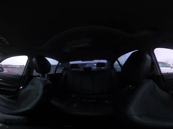 2013 BMW 3 Series 328i xDrive z VIN WBA3B3G52DNR79536, wystawiony jako IAAI lot #43131234 z przebiegiem 113 671 mil mil oraz . Historia ofert i sprzedaży dostępna na DreamBid. Obrazek 18.