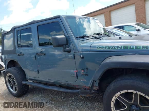 2008 Jeep Wrangler Unlimited X с VIN 1J4GB39178L625537, выставлен на аукционе IAAI как лот 42302408 с пробегом 266 791 миль миль и . История ставок и продаж доступна на DreamBid. Изображение 13.