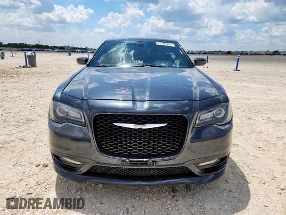 2018 Chrysler 300 S с VIN 2C3CCABG4JH266479, выставлен на аукционе Copart как лот 71165315 с пробегом 125 629 миль миль и Списание • Salvage title. История ставок и продаж доступна на DreamBid. Изображение 5.