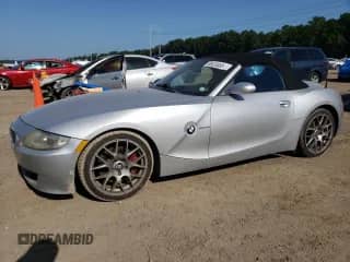 2006 BMW Z4 3.0si с VIN 4USBU53566LW91361, выставлен на аукционе Copart как лот 66525555 с пробегом 104 059 миль миль и Списание • Salvage title. История ставок и продаж доступна на DreamBid. Изображение 1.