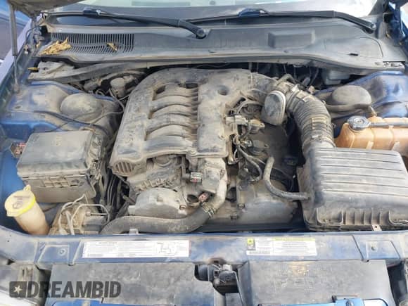 2010 Chrysler 300 Touring Signature with VIN 2C3CA5CVXAH146468, listed as a IAAI auction lot 43276789 with 179,578 mi miles and . Bid and sale history available at DreamBid. Image 10.