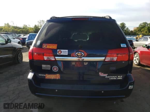 2004 Toyota Sienna XLE z VIN 5TDBA22CX4S016329, wystawiony jako Copart lot #81563145 z przebiegiem 217 337 mil mil oraz Szkoda całkowita • Salvage title. Historia ofert i sprzedaży dostępna na DreamBid. Obrazek 6.