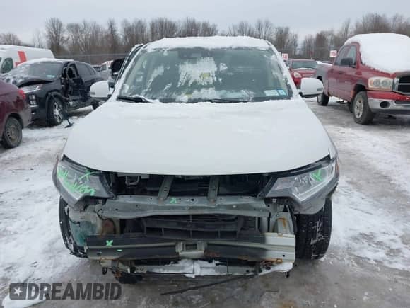 2020 Mitsubishi Outlander ES с VIN JA4AZ3A33LZ011380, выставлен на аукционе IAAI как лот 41567914 с пробегом 72 663 миль миль и . История ставок и продаж доступна на DreamBid. Изображение 13.