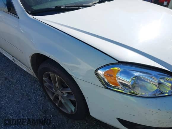 2013 Chevrolet Impala LTZ z VIN 2G1WC5E39D1173228, wystawiony jako IAAI lot #43400363 z przebiegiem 202 040 mil mil oraz . Historia ofert i sprzedaży dostępna na DreamBid. Obrazek 6.