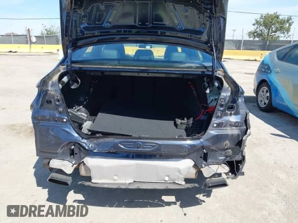 2017 BMW 5 Series 540i с VIN WBAJE5C30HG915083, выставлен на аукционе IAAI как лот 43151716 с пробегом 28 906 миль миль и . История ставок и продаж доступна на DreamBid. Изображение 17.