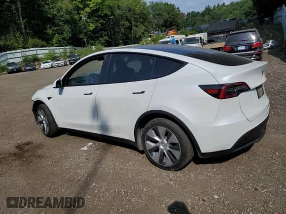 2023 Tesla Model Y Long Range with VIN 7SAYGDEE1PF764576, listed as a Copart auction lot 67882145 with 40,313 mi miles and Salvage title. Bid and sale history available at DreamBid. Image 2.