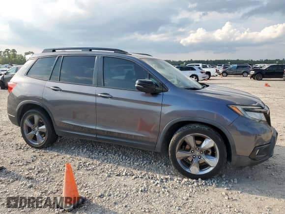 2019 Honda Passport Touring with VIN 5FNYF7H92KB002155, listed as a Copart auction lot 68212825 with 112,247 mi miles and Salvage title. Bid and sale history available at DreamBid. Image 4.