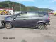 2015 Toyota Prius Two z VIN JTDZN3EU4FJ034340, wystawiony jako IAAI lot #43323075 z przebiegiem 60 797 mil mil oraz . Historia ofert i sprzedaży dostępna na DreamBid. Obrazek 15.