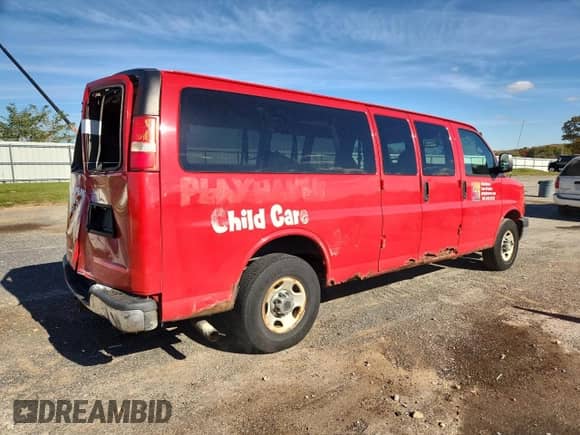 2012 Chevrolet Express Passenger 1LT with VIN 1GAZG1FA2C1182672, listed as a Copart auction lot 82730535 with 183,286 mi miles and Non repairable. Bid and sale history available at DreamBid. Image 3.