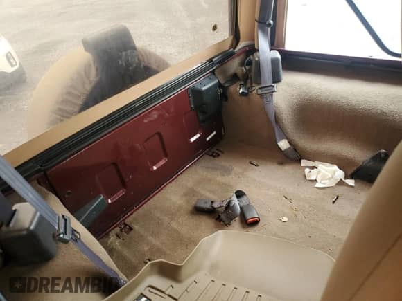 2002 Jeep Wrangler Sahara с VIN 1J4FA59S72P766921, выставлен на аукционе Copart как лот 66980875 с пробегом 173 401 миль миль и Списание • Salvage title. История ставок и продаж доступна на DreamBid. Изображение 10.