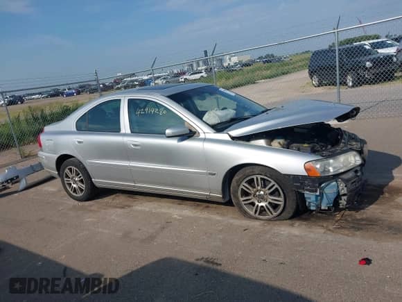 2006 Volvo S60 2.5L Turbo с VIN YV1RH592962514437, выставлен на аукционе IAAI как лот 42914280 с пробегом 127 520 миль миль и . История ставок и продаж доступна на DreamBid. Изображение 13.