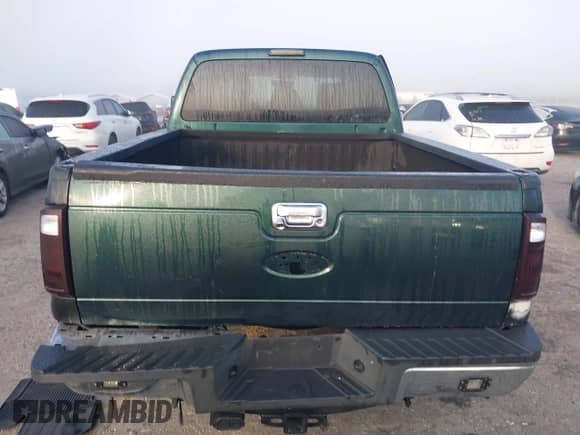 2011 Ford F-250 XL z VIN 1FT7W2BT1BEB29080, wystawiony jako IAAI lot #41489729 z przebiegiem 168 126 mil mil oraz . Historia ofert i sprzedaży dostępna na DreamBid. Obrazek 16.