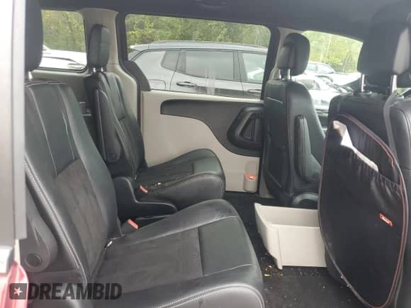 2019 Dodge Grand Caravan SE с VIN 2C4RDGBG8KR762550, выставлен на аукционе Copart как лот 84374795 с пробегом 56 273 миль миль и Списание • Salvage title. История ставок и продаж доступна на DreamBid. Изображение 11.