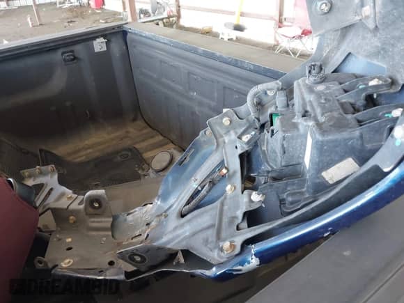 2016 Chevrolet Silverado 1500 High Country with VIN 3GCUKTEC1GG288360, listed as a IAAI auction lot 42094566 with 142,536 mi miles and . Bid and sale history available at DreamBid. Image 12.