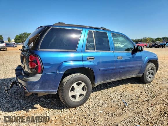 2006 Chevrolet TrailBlazer LS с VIN 1GNDT13S362169901, выставлен на аукционе Copart как лот 85929315 с пробегом 247 785 миль миль и Чистый • Clean title. История ставок и продаж доступна на DreamBid. Изображение 3.