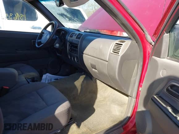 2005 Chevrolet Colorado 1SB LS Z85 with VIN 1GCDT136758168824, listed as a IAAI auction lot 41613875 with 184,633 mi miles and . Bid and sale history available at DreamBid. Image 5.